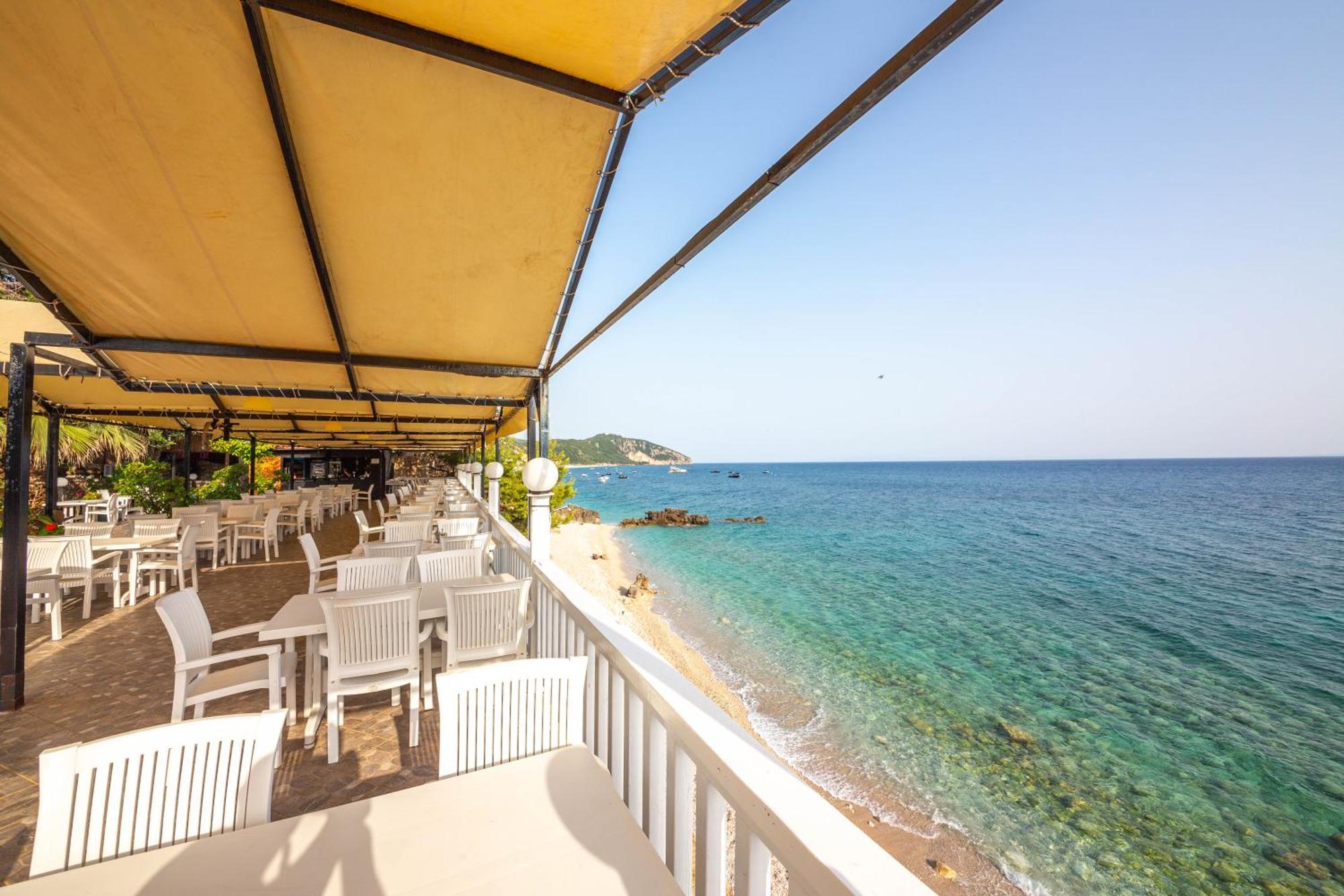 Lodges Shen Nikolla Dhermi Exterior photo